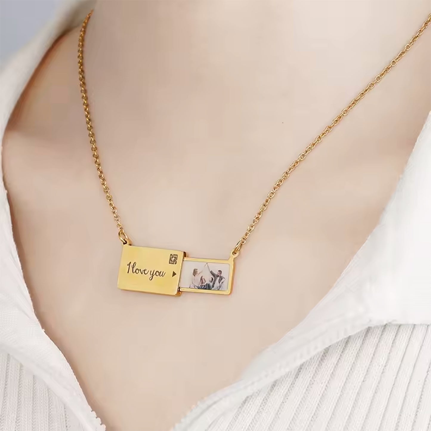 Pull-out Photo Envelope Necklace